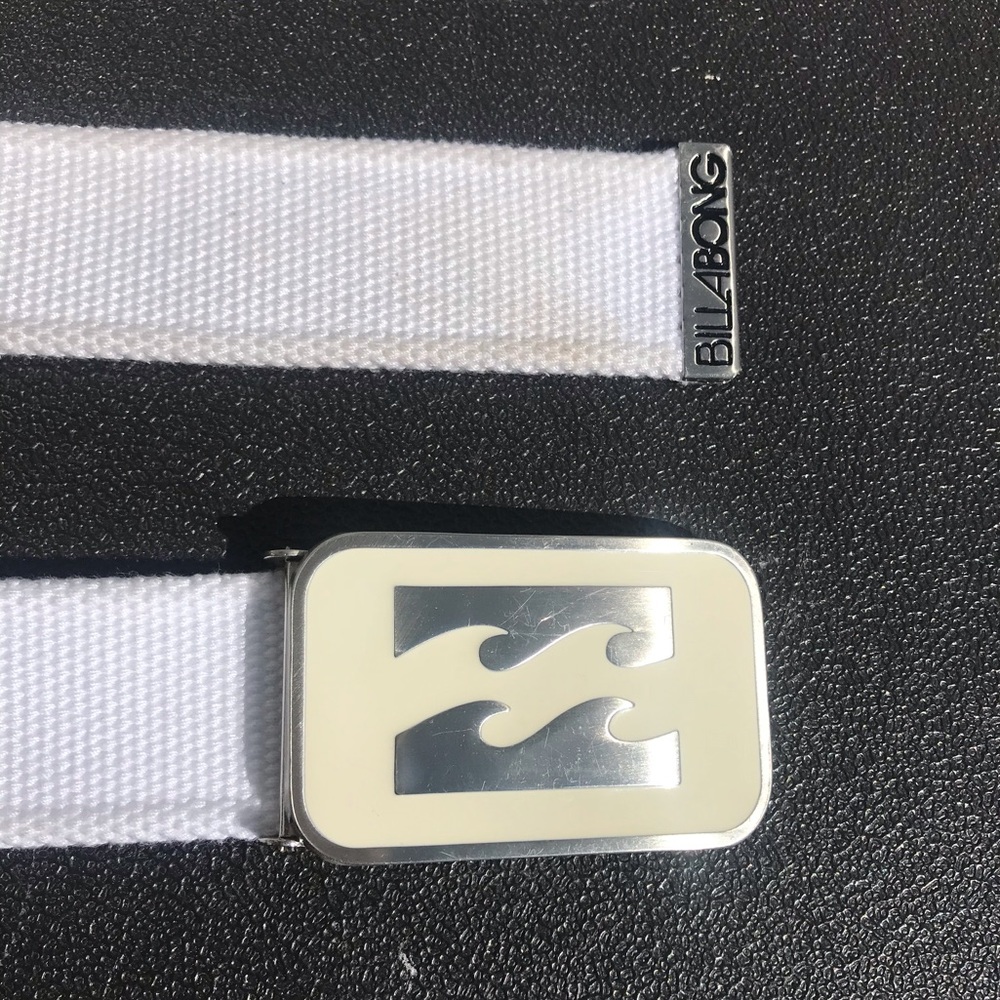 white billabong belt